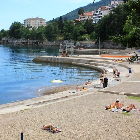 Apartments With A Parking Space Lovran, Opatija - 7713 Exterior foto